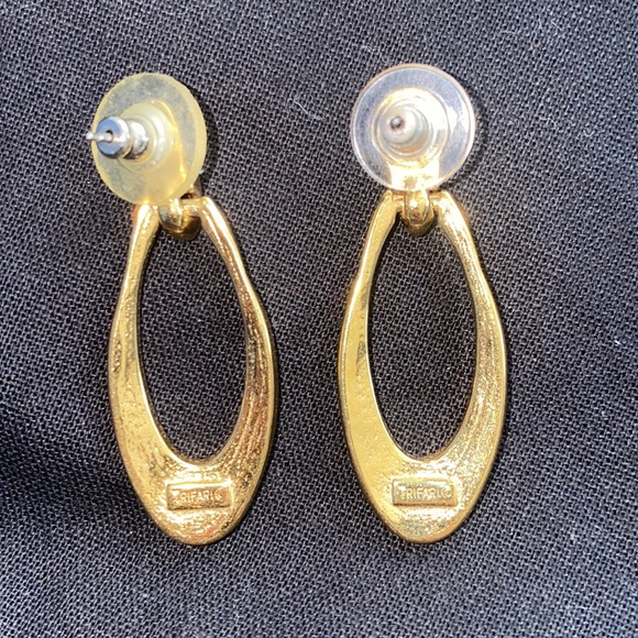 Vintage Trifari earrings - Picture 4 of 9